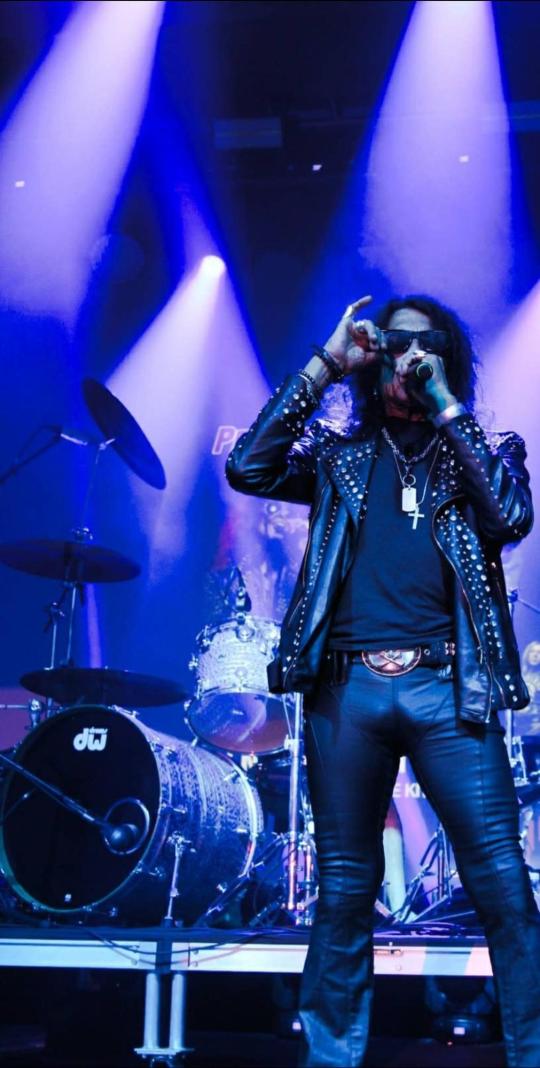 Picture of members of STEPHEN PEARCY